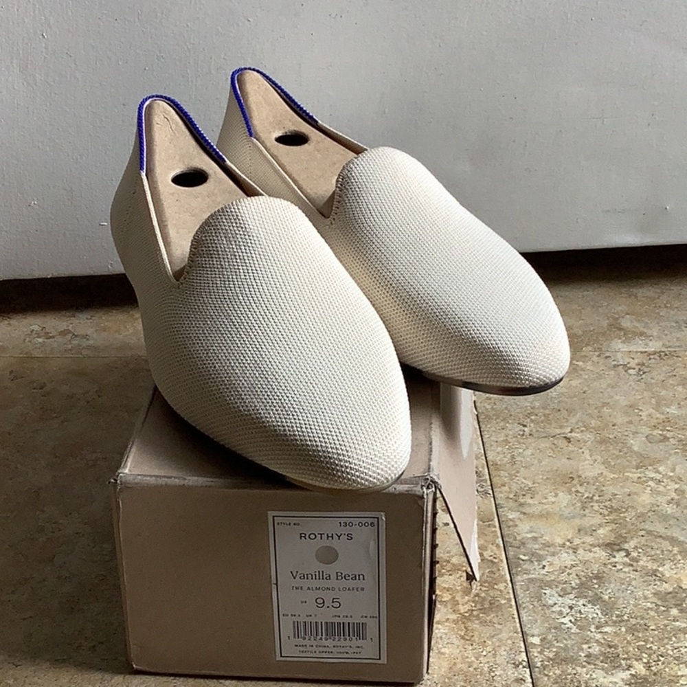 NWT Rothy’s Vanilla Bean Almond Loafer size 9.5
